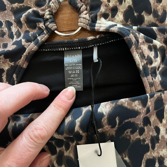 Blush Lingerie - Glow Plunge 1-Piece swimsuit - Picture 6 of 8